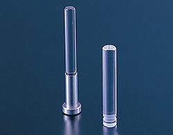 Plunger for pumps for feeding of liquid of chromatograph
